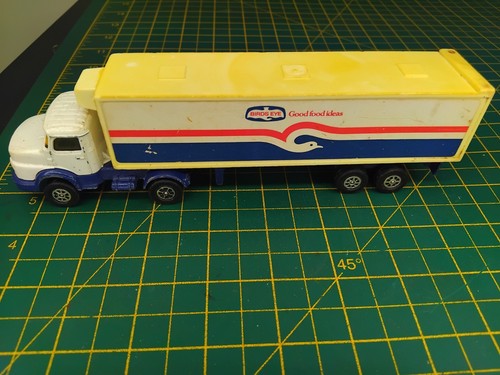 Vintage corgi mercedes benz - vintage,