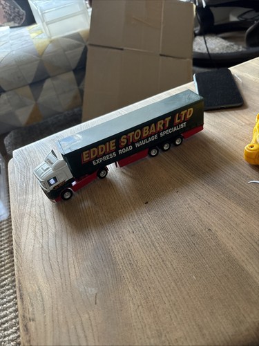 Corgi volvo curtainside - corgi,