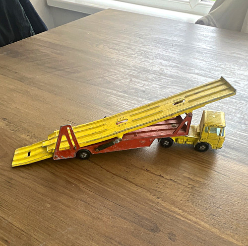 Vintage metal diecast car - diecast,